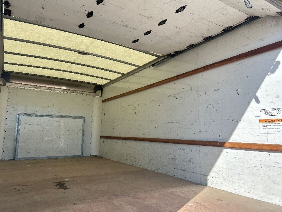 Light Duty Box Truck-Light and Medium Duty Trucks-Ford-2022-E350-Lubbock-TX-114,597\n\t\tmiles-$ 28,500 - Image 12