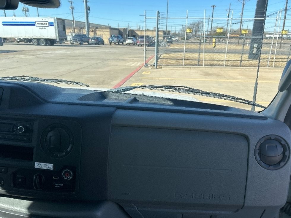 Light Duty Box Truck-Light and Medium Duty Trucks-Ford-2022-E350-Lubbock-TX-114,597\n\t\tmiles-$ 28,500 - Image 21