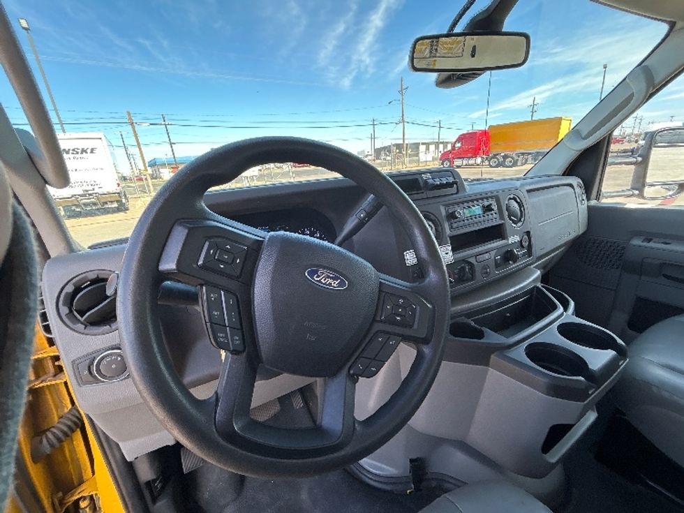Light Duty Box Truck-Light and Medium Duty Trucks-Ford-2022-E350-Lubbock-TX-127,567\n\t\tmiles-$ 21,750 - Image 17