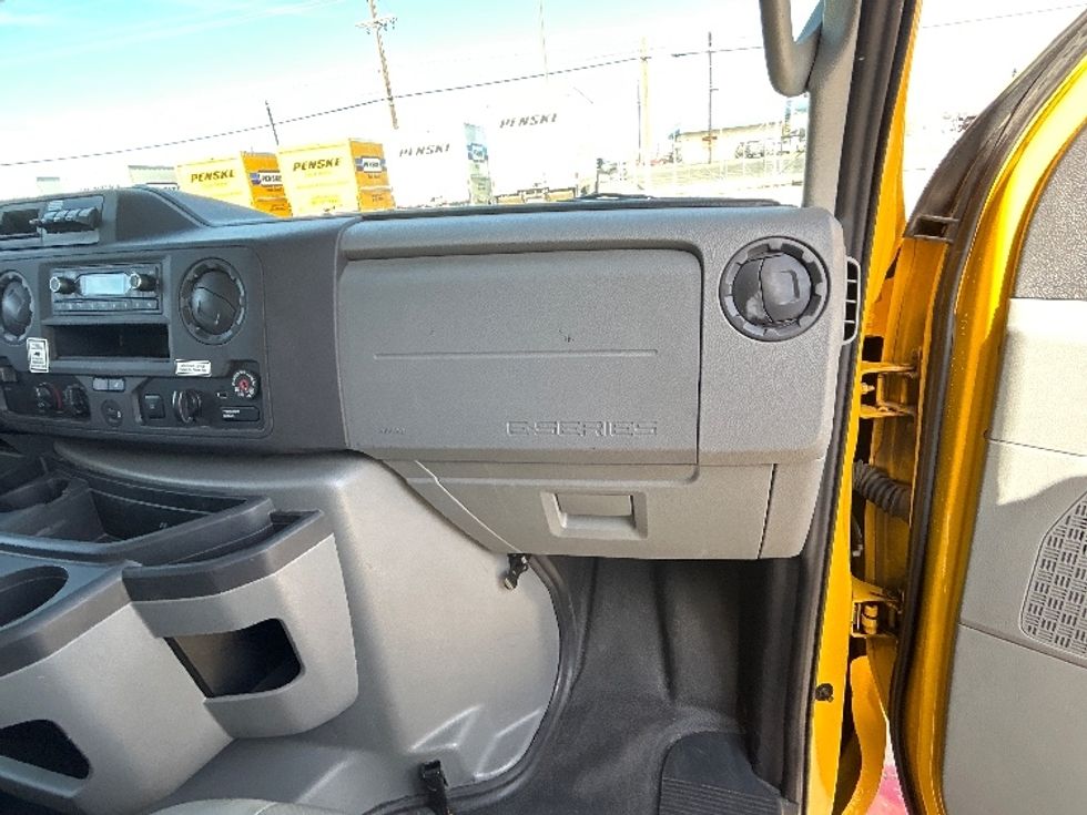 Light Duty Box Truck-Light and Medium Duty Trucks-Ford-2022-E350-Lubbock-TX-127,567\n\t\tmiles-$ 21,750 - Image 21