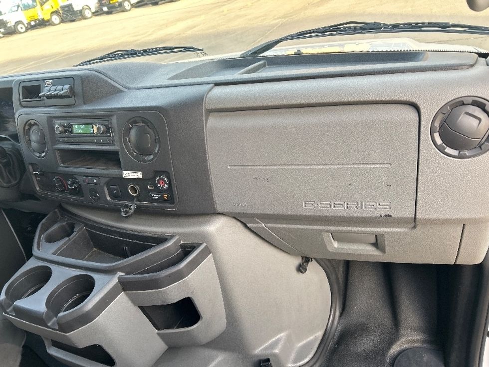 Light Duty Box Truck-Light and Medium Duty Trucks-Ford-2022-E350-Lubbock-TX-127,693\n\t\tmiles-$ 26,250 - Image 20