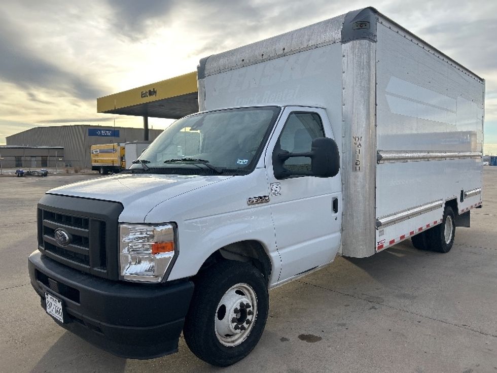 Light Duty Box Truck-Light and Medium Duty Trucks-Ford-2022-E350-Lubbock-TX-127,693\n\t\tmiles-$ 26,250 - Image 3