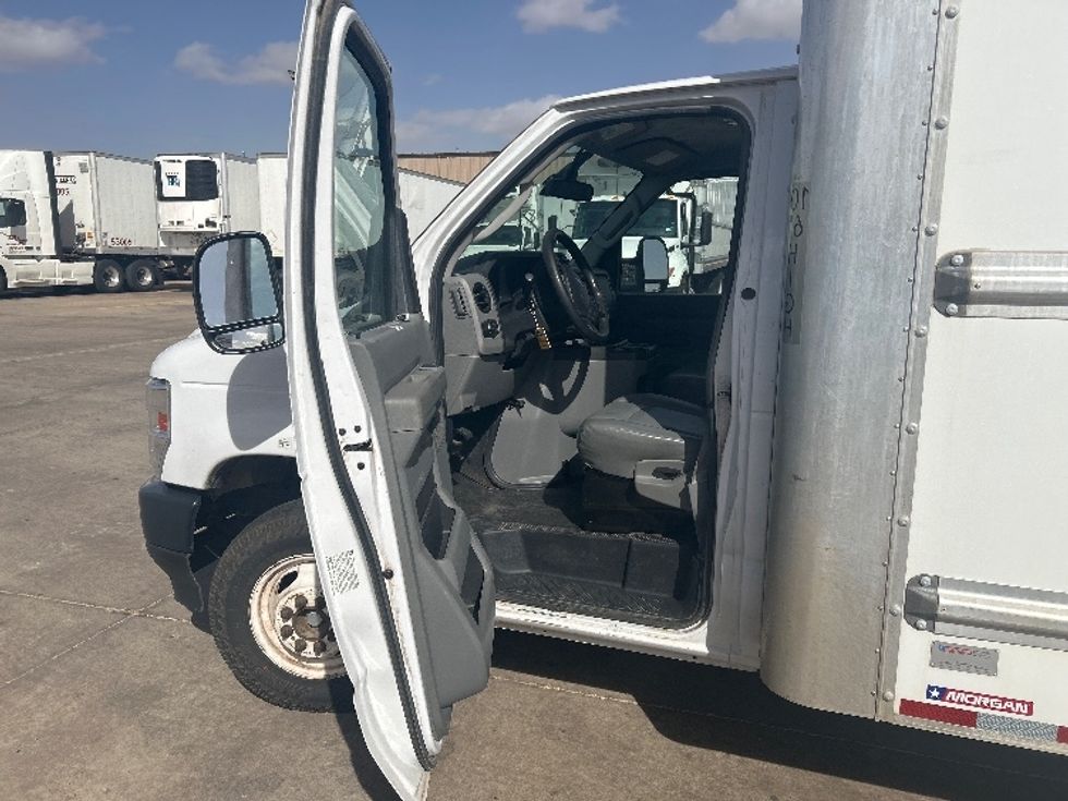 Light Duty Box Truck-Light and Medium Duty Trucks-Ford-2022-E350-Lubbock-TX-92,848\n\t\tmiles-$ 32,250 - Image 15