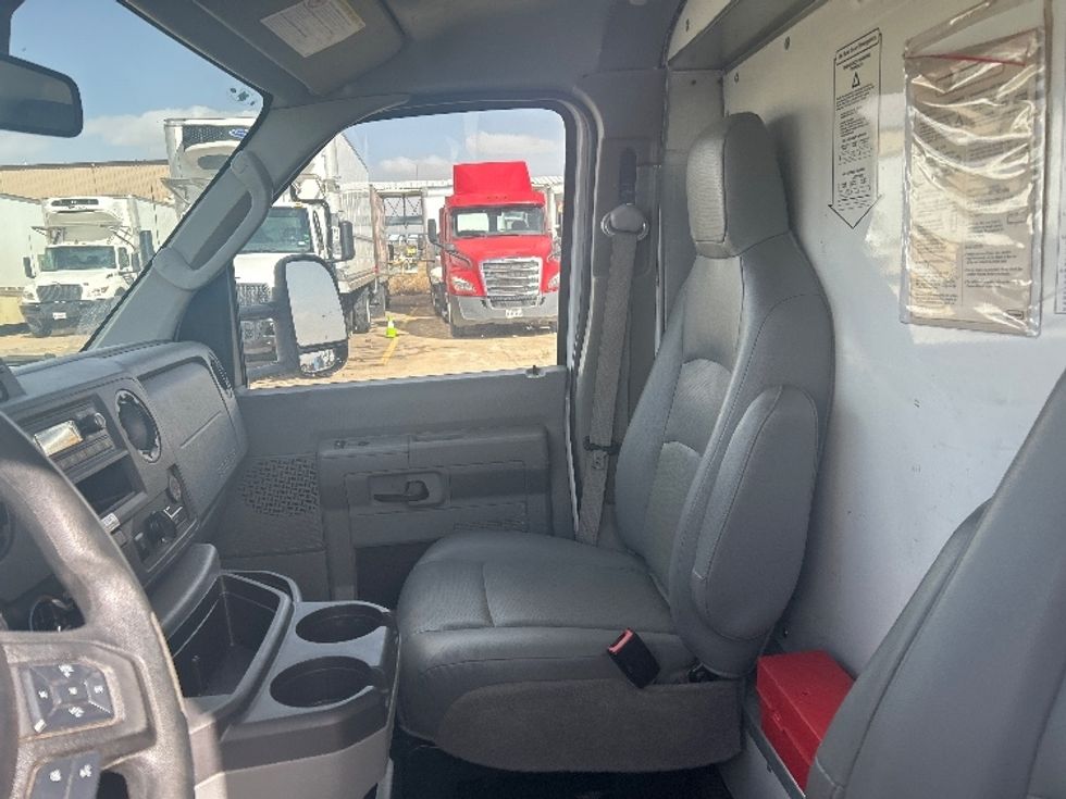 Light Duty Box Truck-Light and Medium Duty Trucks-Ford-2022-E350-Lubbock-TX-92,848\n\t\tmiles-$ 32,250 - Image 18
