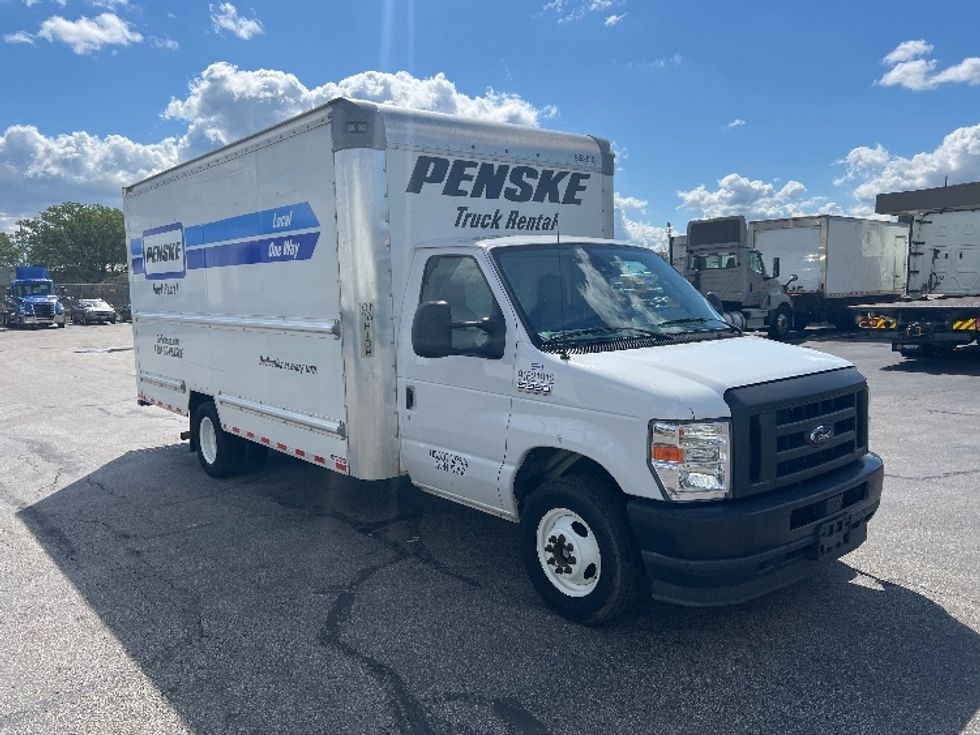 Light Duty Box Truck-Light and Medium Duty Trucks-Ford-2022-E350-Lubbock-TX-99,979\n\t\tmiles-$ 30,750 - Image 1