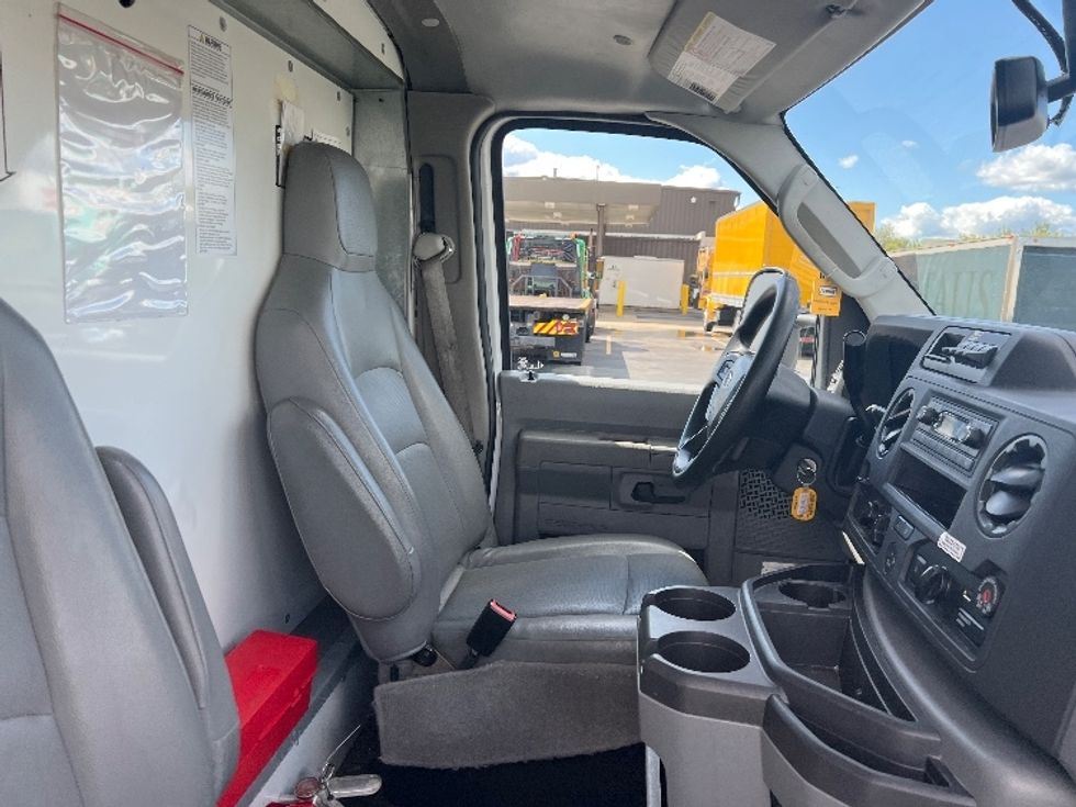 Light Duty Box Truck-Light and Medium Duty Trucks-Ford-2022-E350-Lubbock-TX-99,979\n\t\tmiles-$ 30,750 - Image 21