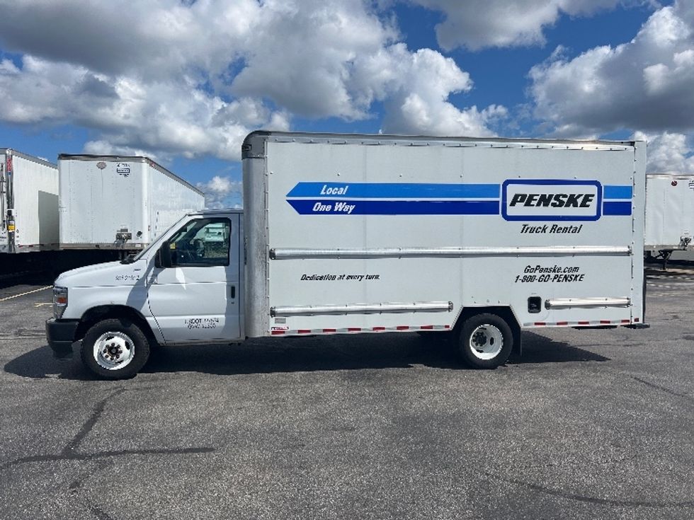 Light Duty Box Truck-Light and Medium Duty Trucks-Ford-2022-E350-Lubbock-TX-99,979\n\t\tmiles-$ 30,750 - Image 4