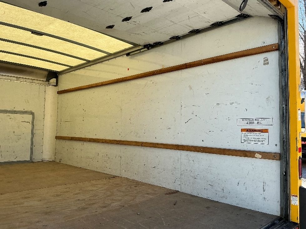 Light Duty Box Truck-Light and Medium Duty Trucks-Ford-2022-E350-Macon-GA-90,323\n\t\tmiles-$ 30,250 - Image 12