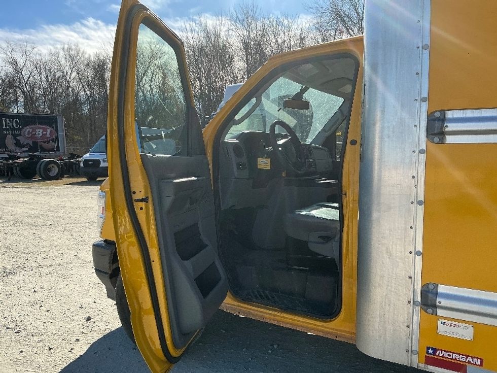 Light Duty Box Truck-Light and Medium Duty Trucks-Ford-2022-E350-Macon-GA-90,323\n\t\tmiles-$ 30,250 - Image 16