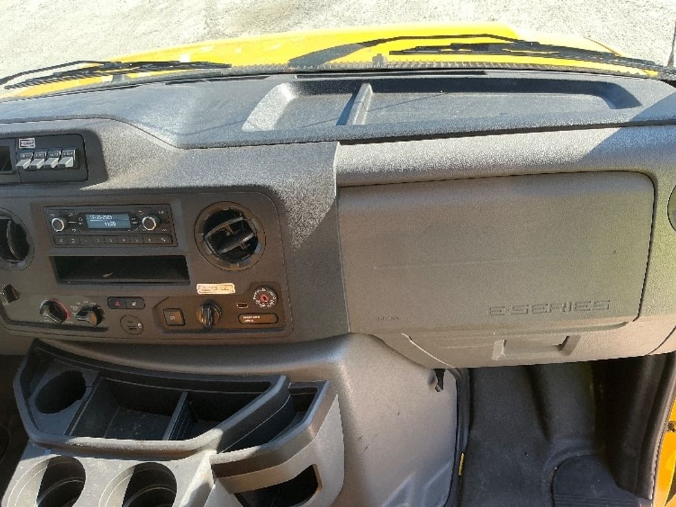 Light Duty Box Truck-Light and Medium Duty Trucks-Ford-2022-E350-Macon-GA-90,323\n\t\tmiles-$ 30,250 - Image 21