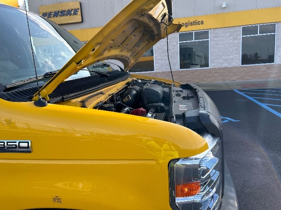 Light Duty Box Truck-Light and Medium Duty Trucks-Ford-2022-E350-Madison-AL-104,435\n\t\tmiles-$ 28,500 - Image 23