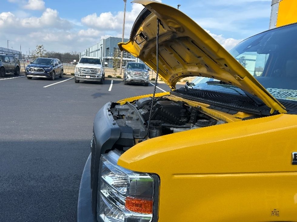 Light Duty Box Truck-Light and Medium Duty Trucks-Ford-2022-E350-Madison-AL-104,435\n\t\tmiles-$ 28,500 - Image 24