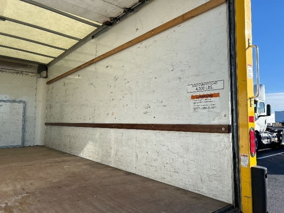 Light Duty Box Truck-Light and Medium Duty Trucks-Ford-2022-E350-Madison-AL-130,868\n\t\tmiles-$ 23,750 - Image 12