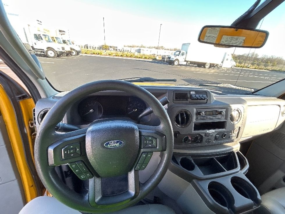 Light Duty Box Truck-Light and Medium Duty Trucks-Ford-2022-E350-Madison-AL-130,868\n\t\tmiles-$ 23,750 - Image 18