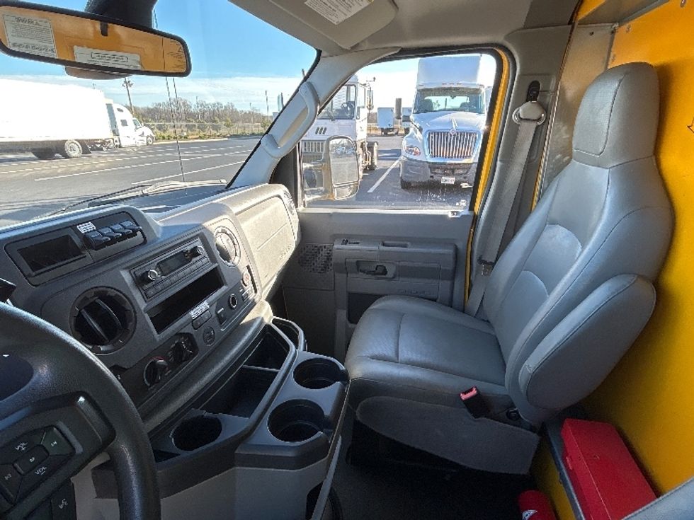 Light Duty Box Truck-Light and Medium Duty Trucks-Ford-2022-E350-Madison-AL-130,868\n\t\tmiles-$ 23,750 - Image 19