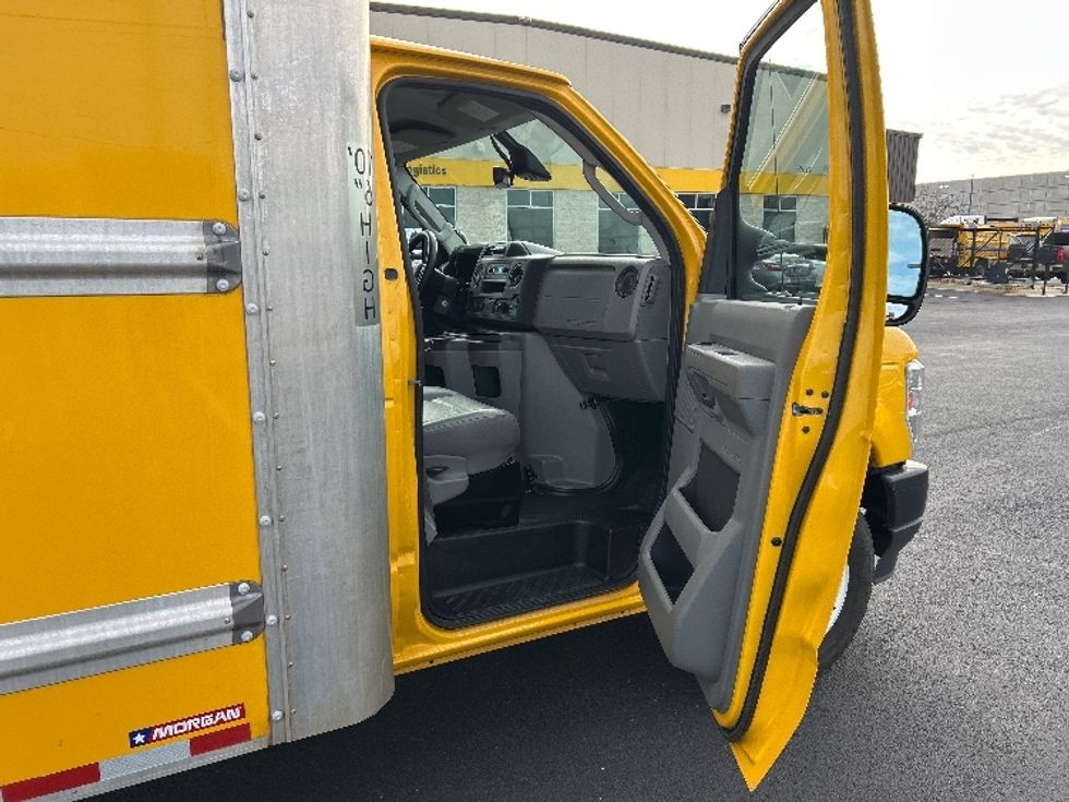 Light Duty Box Truck-Light and Medium Duty Trucks-Ford-2022-E350-Madison-AL-93,219\n\t\tmiles-$ 30,000 - Image 20