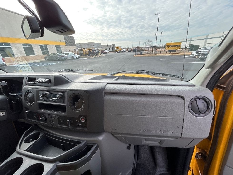 Light Duty Box Truck-Light and Medium Duty Trucks-Ford-2022-E350-Madison-AL-93,219\n\t\tmiles-$ 30,000 - Image 21