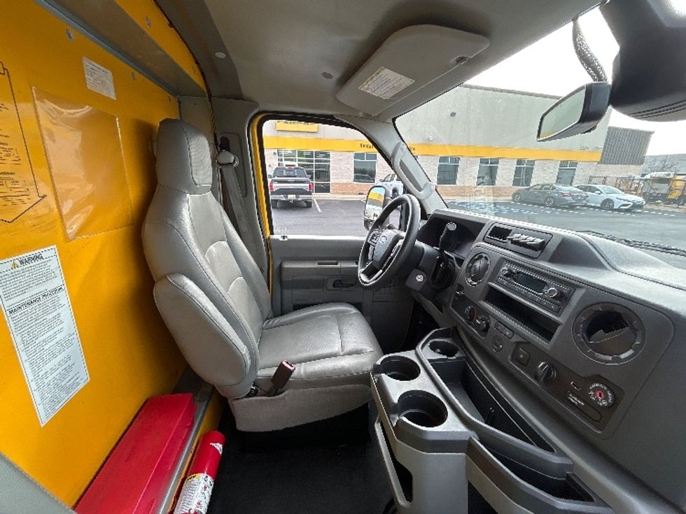 Light Duty Box Truck-Light and Medium Duty Trucks-Ford-2022-E350-Madison-AL-93,219\n\t\tmiles-$ 30,000 - Image 22