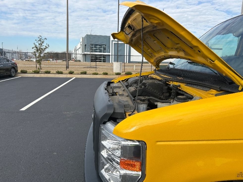 Light Duty Box Truck-Light and Medium Duty Trucks-Ford-2022-E350-Madison-AL-93,219\n\t\tmiles-$ 30,000 - Image 24