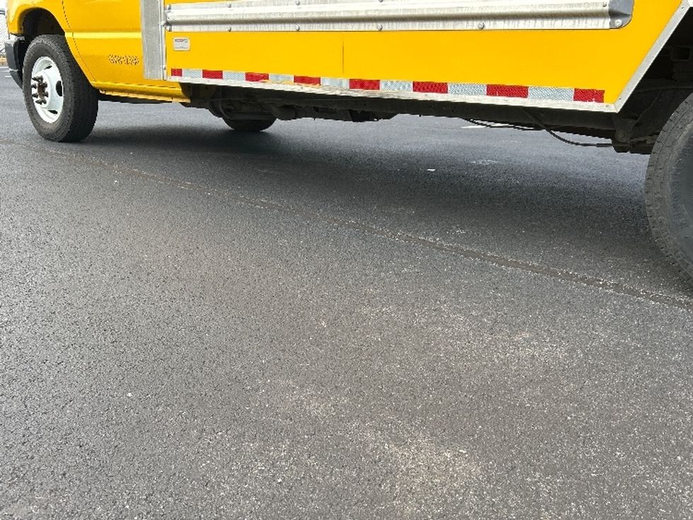 Light Duty Box Truck-Light and Medium Duty Trucks-Ford-2022-E350-Madison-AL-93,219\n\t\tmiles-$ 30,000 - Image 5