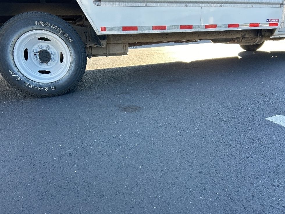 Light Duty Box Truck-Light and Medium Duty Trucks-Ford-2022-E350-Madison-AL-95,180\n\t\tmiles-$ 32,750 - Image 14