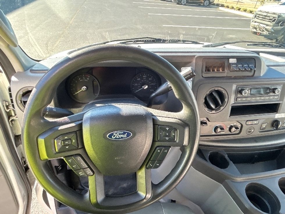Light Duty Box Truck-Light and Medium Duty Trucks-Ford-2022-E350-Madison-AL-95,180\n\t\tmiles-$ 32,750 - Image 18