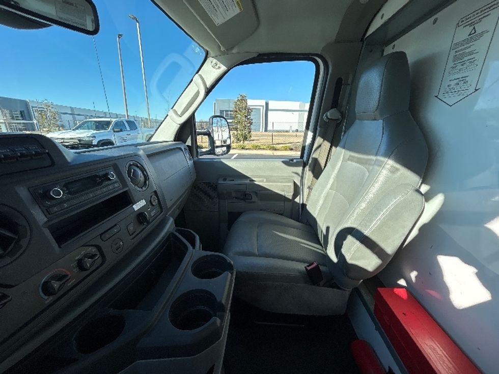 Light Duty Box Truck-Light and Medium Duty Trucks-Ford-2022-E350-Madison-AL-95,180\n\t\tmiles-$ 32,750 - Image 19