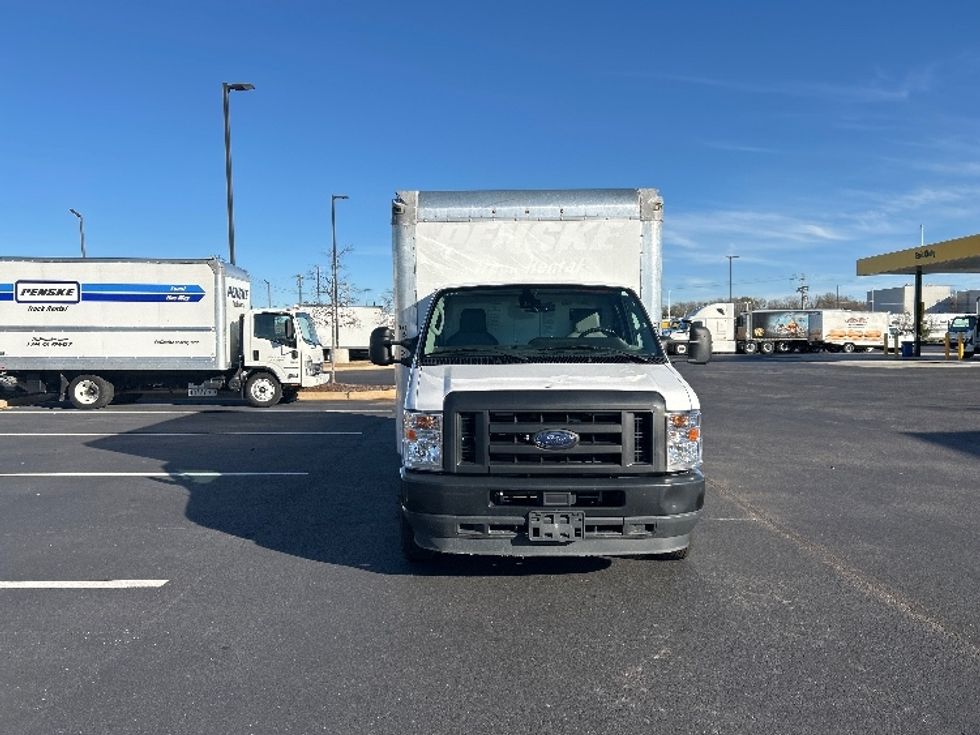 Light Duty Box Truck-Light and Medium Duty Trucks-Ford-2022-E350-Madison-AL-95,180\n\t\tmiles-$ 32,750 - Image 2