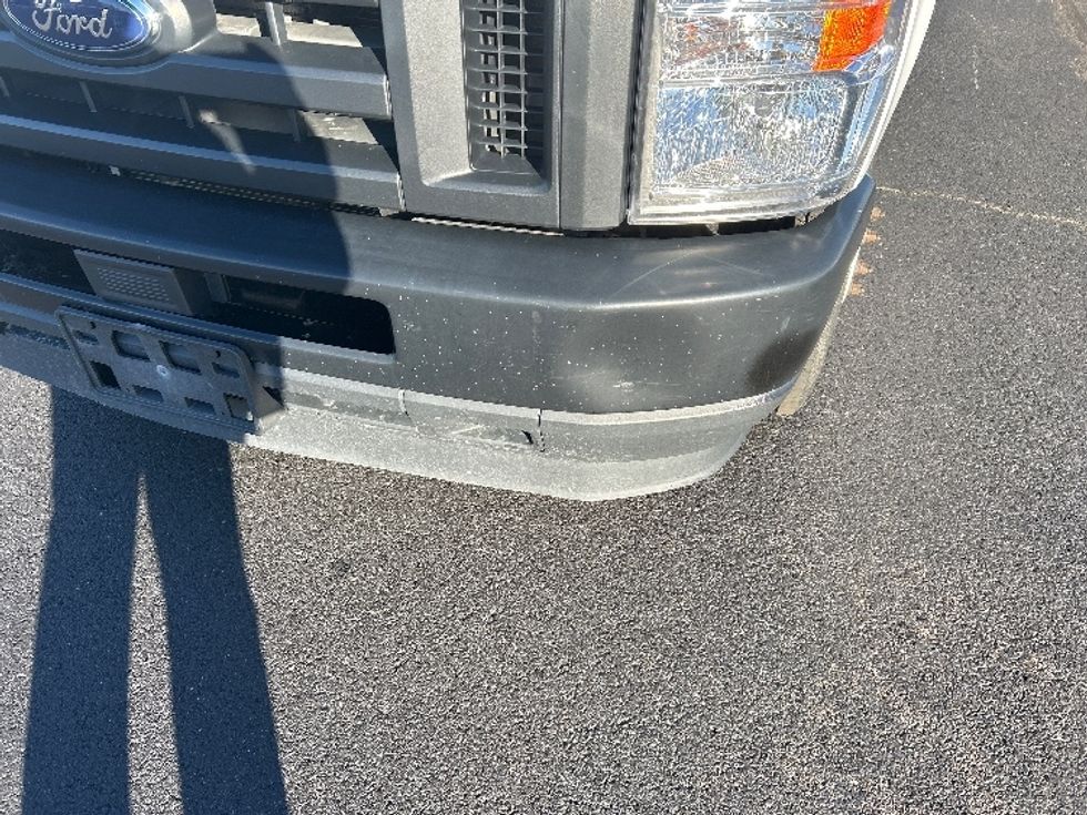Light Duty Box Truck-Light and Medium Duty Trucks-Ford-2022-E350-Madison-AL-95,180\n\t\tmiles-$ 32,750 - Image 25