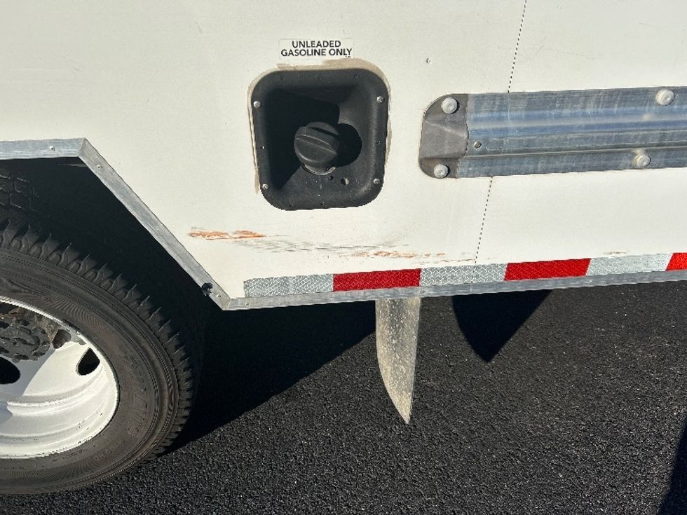 Light Duty Box Truck-Light and Medium Duty Trucks-Ford-2022-E350-Madison-AL-95,180\n\t\tmiles-$ 32,750 - Image 26