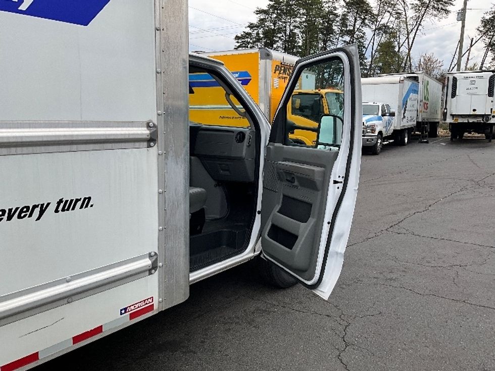 Light Duty Box Truck-Light and Medium Duty Trucks-Ford-2022-E350-Manassas-VA-63,225\n\t\tmiles-$ 35,000 - Image 19