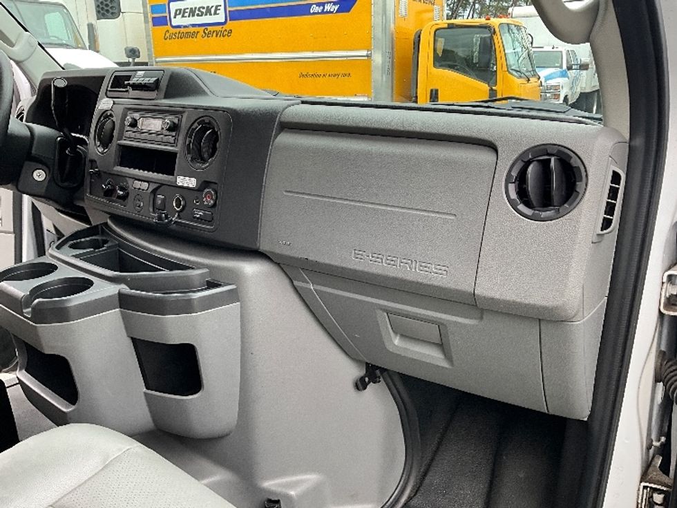 Light Duty Box Truck-Light and Medium Duty Trucks-Ford-2022-E350-Manassas-VA-63,225\n\t\tmiles-$ 35,000 - Image 20