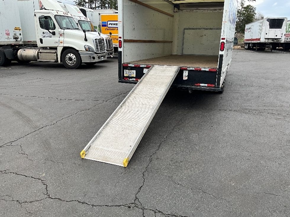 Light Duty Box Truck-Light and Medium Duty Trucks-Ford-2022-E350-Manassas-VA-63,225\n\t\tmiles-$ 35,000 - Image 9