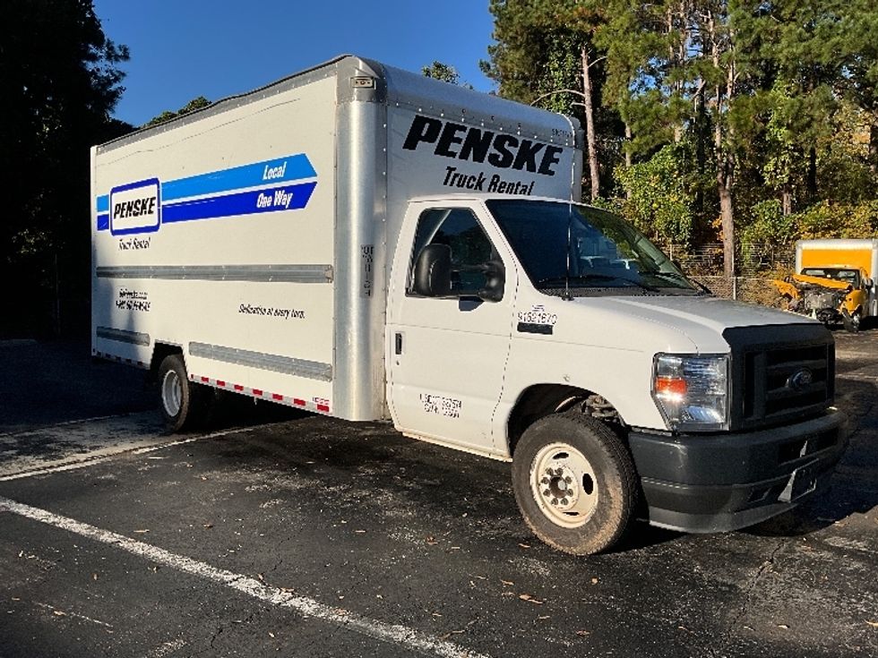 Light Duty Box Truck-Light and Medium Duty Trucks-Ford-2022-E350-Mebane-NC-124,463\n\t\tmiles-$ 29,250 - Image 1