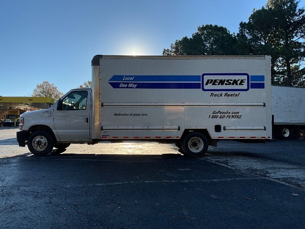 Light Duty Box Truck-Light and Medium Duty Trucks-Ford-2022-E350-Mebane-NC-124,463\n\t\tmiles-$ 29,250 - Image 4