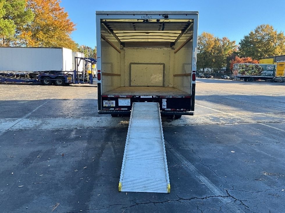 Light Duty Box Truck-Light and Medium Duty Trucks-Ford-2022-E350-Mebane-NC-124,463\n\t\tmiles-$ 29,250 - Image 9