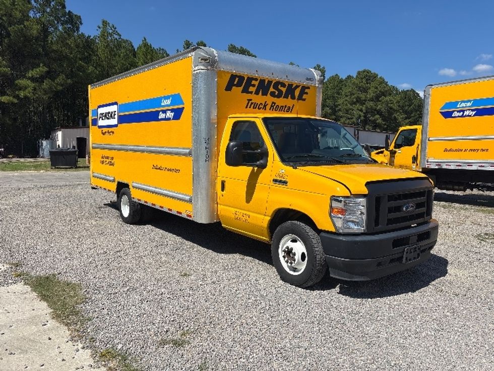 Light Duty Box Truck-Light and Medium Duty Trucks-Ford-2022-E350-Mebane-NC-142,352\n\t\tmiles-$ 20,250 - Image 1
