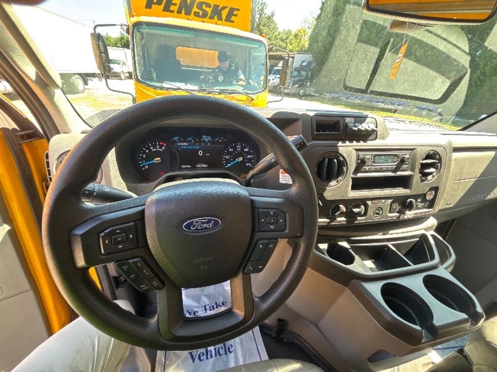 Light Duty Box Truck-Light and Medium Duty Trucks-Ford-2022-E350-Mebane-NC-142,352\n\t\tmiles-$ 20,250 - Image 18