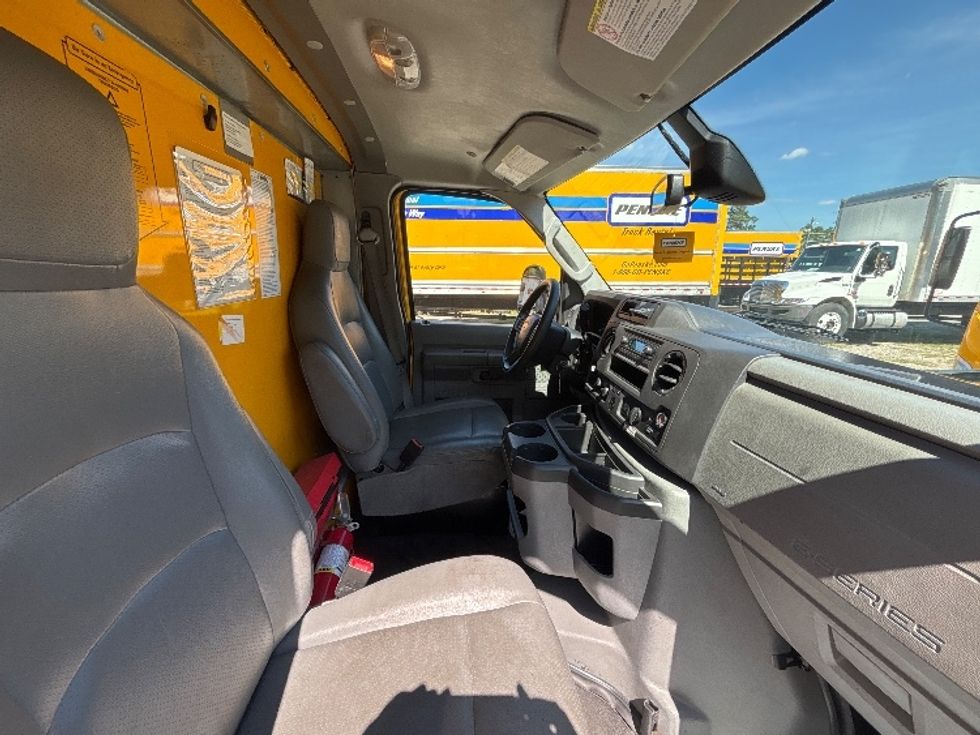 Light Duty Box Truck-Light and Medium Duty Trucks-Ford-2022-E350-Mebane-NC-142,352\n\t\tmiles-$ 20,250 - Image 22