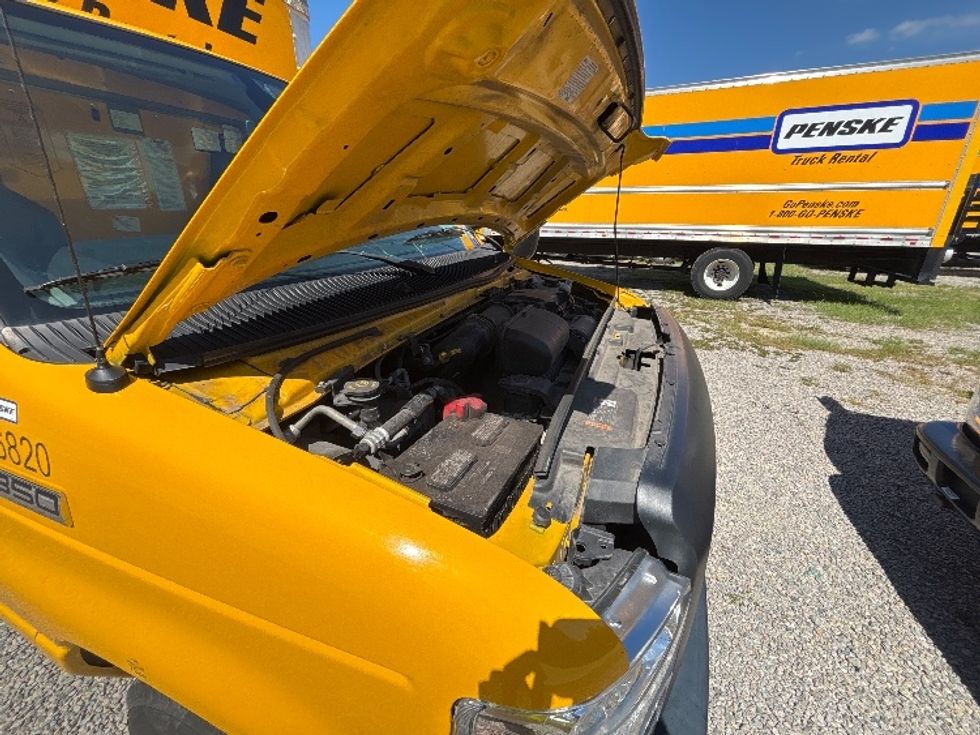 Light Duty Box Truck-Light and Medium Duty Trucks-Ford-2022-E350-Mebane-NC-142,352\n\t\tmiles-$ 20,250 - Image 23