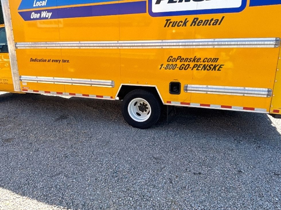 Light Duty Box Truck-Light and Medium Duty Trucks-Ford-2022-E350-Mebane-NC-142,352\n\t\tmiles-$ 20,250 - Image 5