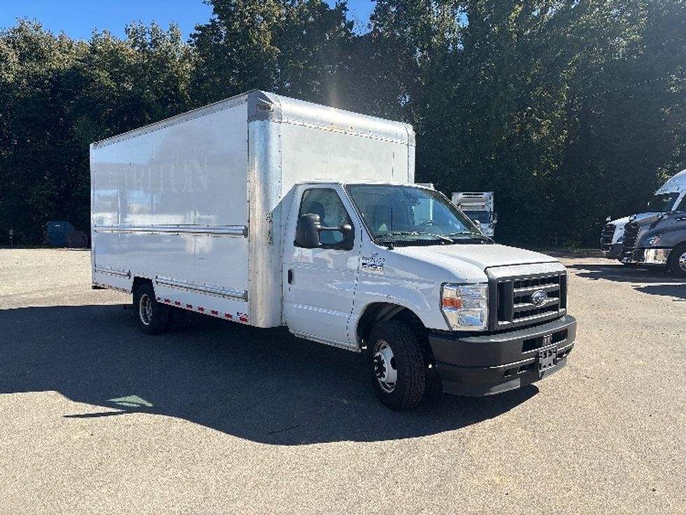 Light Duty Box Truck-Light and Medium Duty Trucks-Ford-2022-E350-Mebane-NC-185,203\n\t\tmiles-$ 19,750 - Image 1