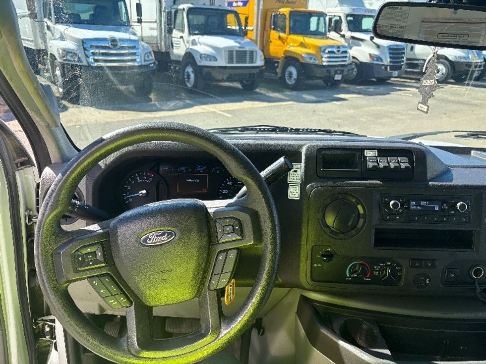 Light Duty Box Truck-Light and Medium Duty Trucks-Ford-2022-E350-Mebane-NC-185,203\n\t\tmiles-$ 19,750 - Image 17