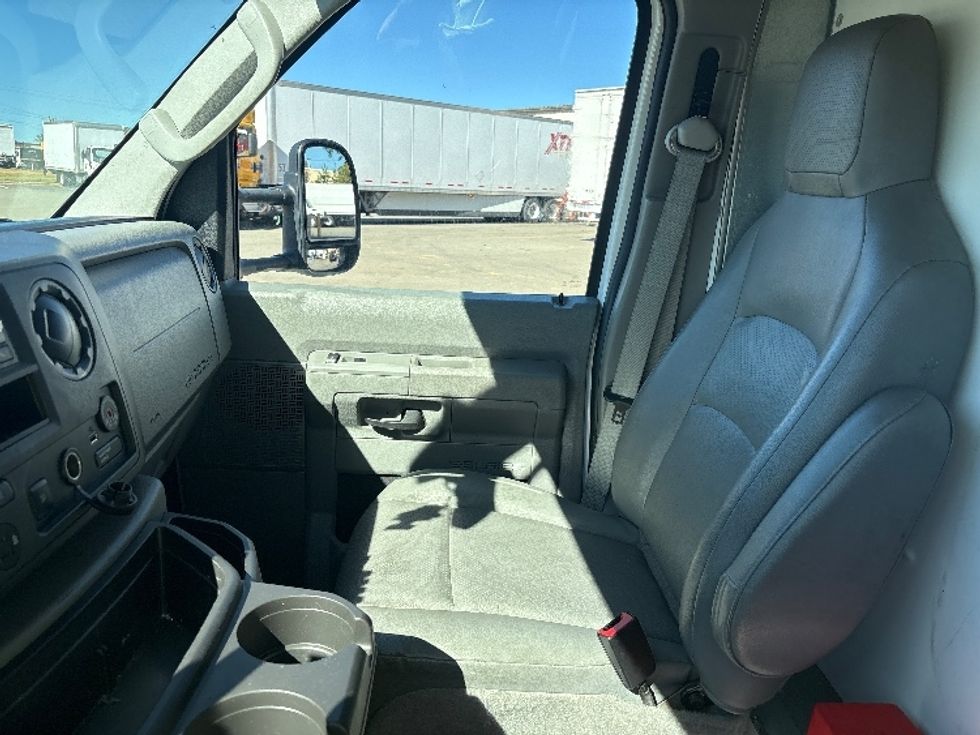 Light Duty Box Truck-Light and Medium Duty Trucks-Ford-2022-E350-Mebane-NC-185,203\n\t\tmiles-$ 19,750 - Image 18