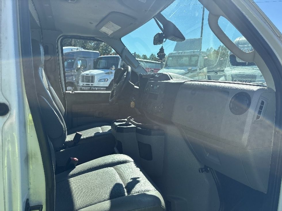 Light Duty Box Truck-Light and Medium Duty Trucks-Ford-2022-E350-Mebane-NC-185,203\n\t\tmiles-$ 19,750 - Image 21