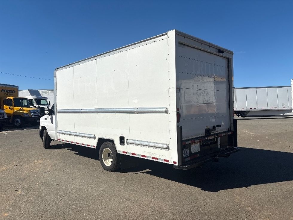 Light Duty Box Truck-Light and Medium Duty Trucks-Ford-2022-E350-Mebane-NC-185,203\n\t\tmiles-$ 19,750 - Image 6
