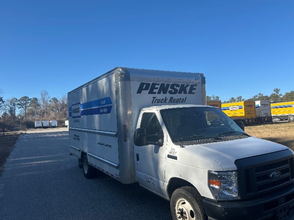 Light Duty Box Truck-Light and Medium Duty Trucks-Ford-2022-E350-Mebane-NC-76,511\n\t\tmiles-$ 41,750 - Image 1