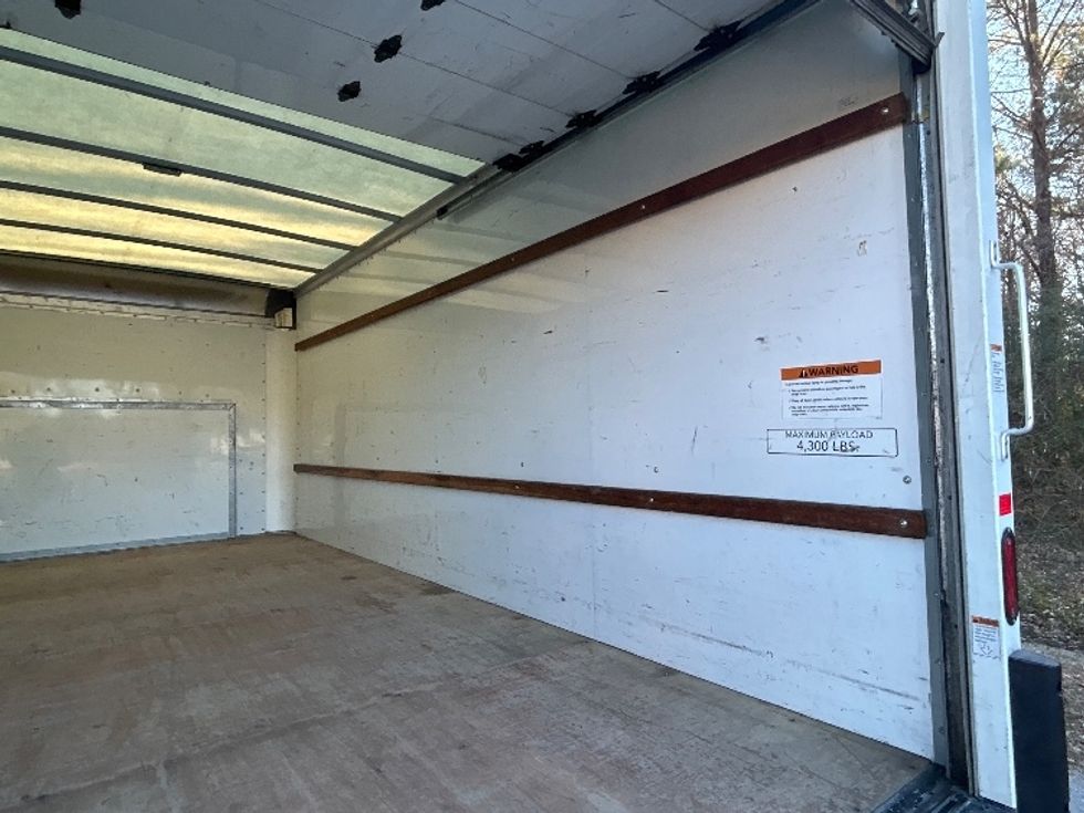 Light Duty Box Truck-Light and Medium Duty Trucks-Ford-2022-E350-Mebane-NC-76,511\n\t\tmiles-$ 41,750 - Image 11