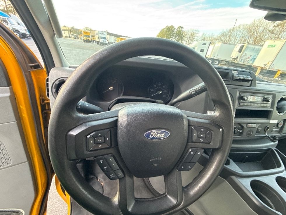 Light Duty Box Truck-Light and Medium Duty Trucks-Ford-2022-E350-Mebane-NC-88,654\n\t\tmiles-$ 27,250 - Image 16