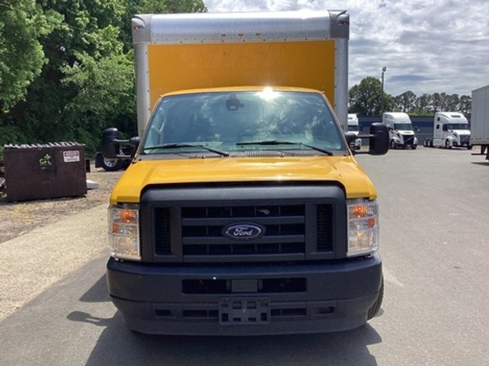 Light Duty Box Truck-Light and Medium Duty Trucks-Ford-2022-E350-Mebane-NC-88,654\n\t\tmiles-$ 27,250 - Image 2